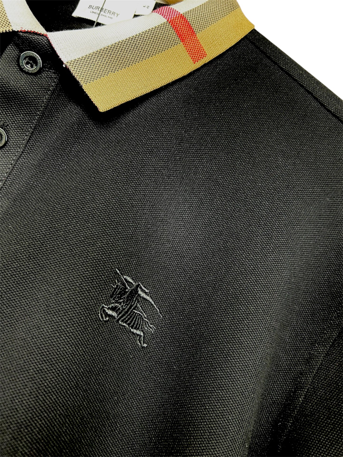 CAMISETA PREMIUM BURBERRY.