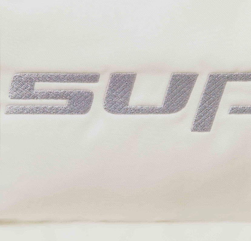 SUPREME X JORDAN.
