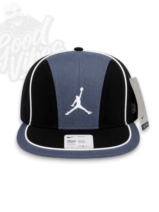 GORRA JORDAN FLY SNAPBACK.