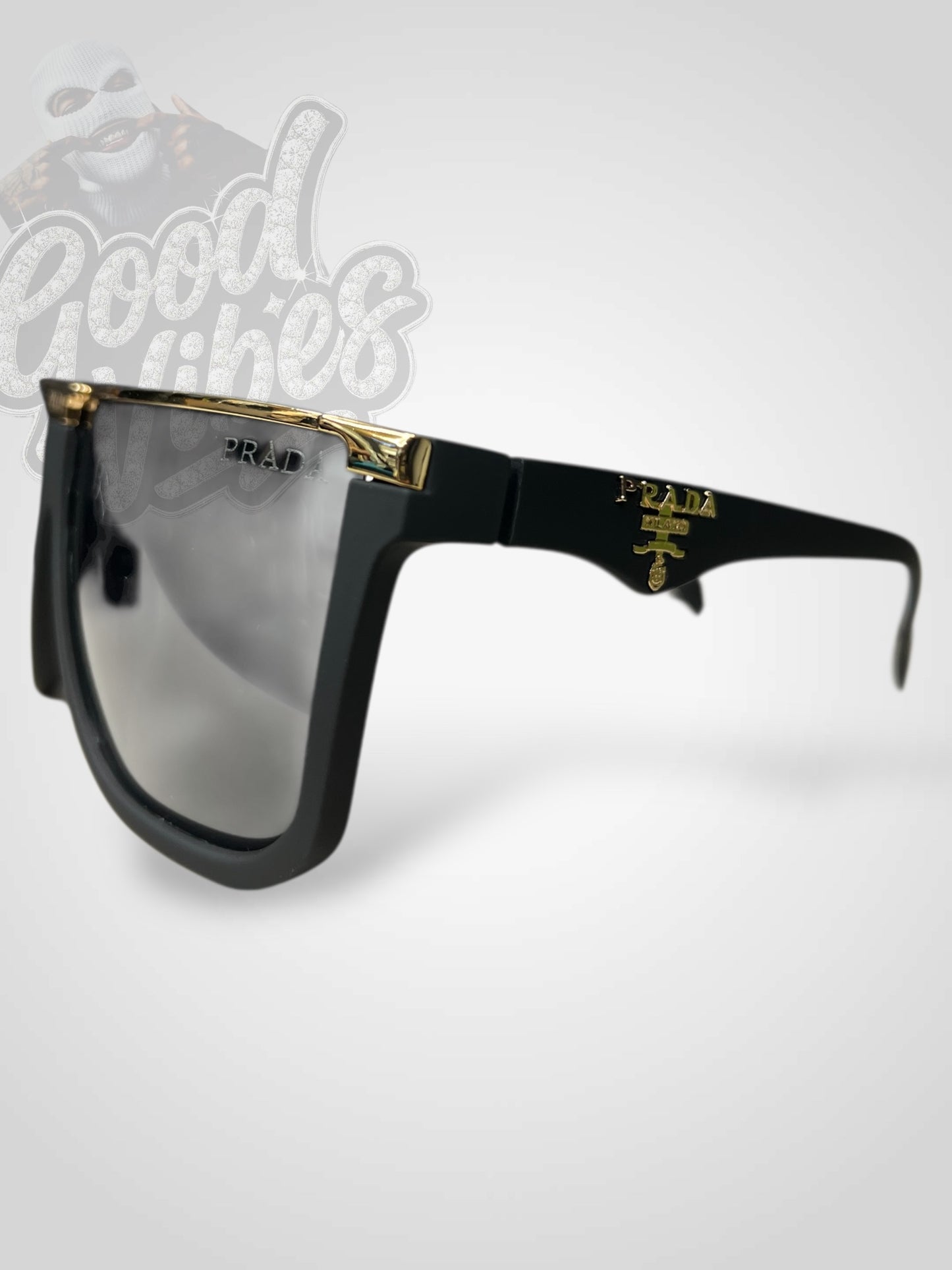 LENTES DE LUJO PRADA MILANO.