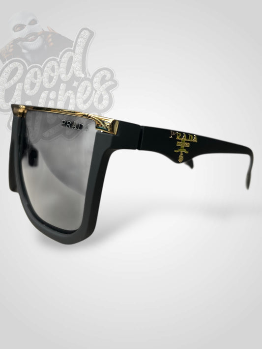 LENTES DE LUJO PRADA MILANO.