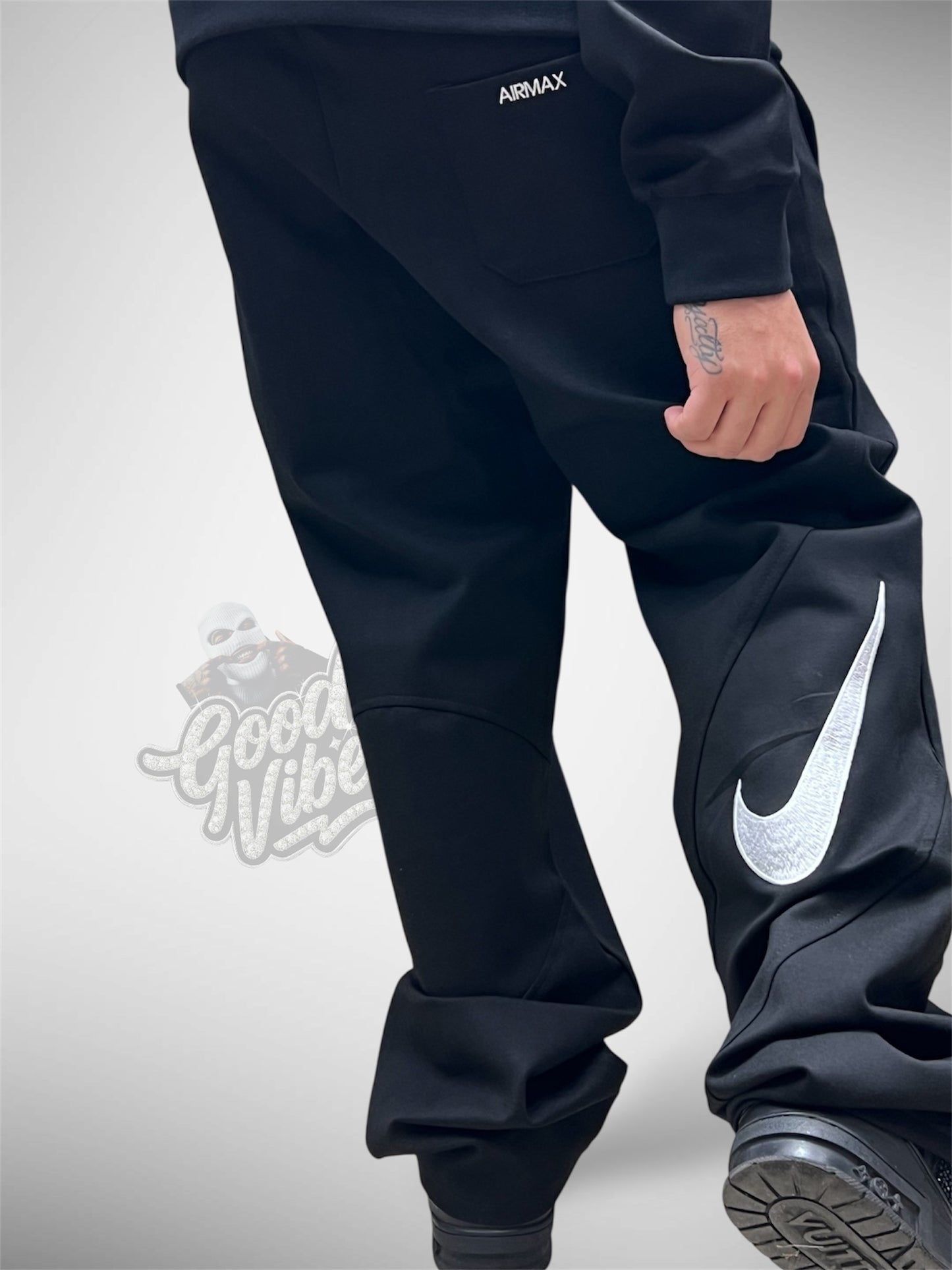 CONJUNTO NIKE AIR MAX X SUPREME.
