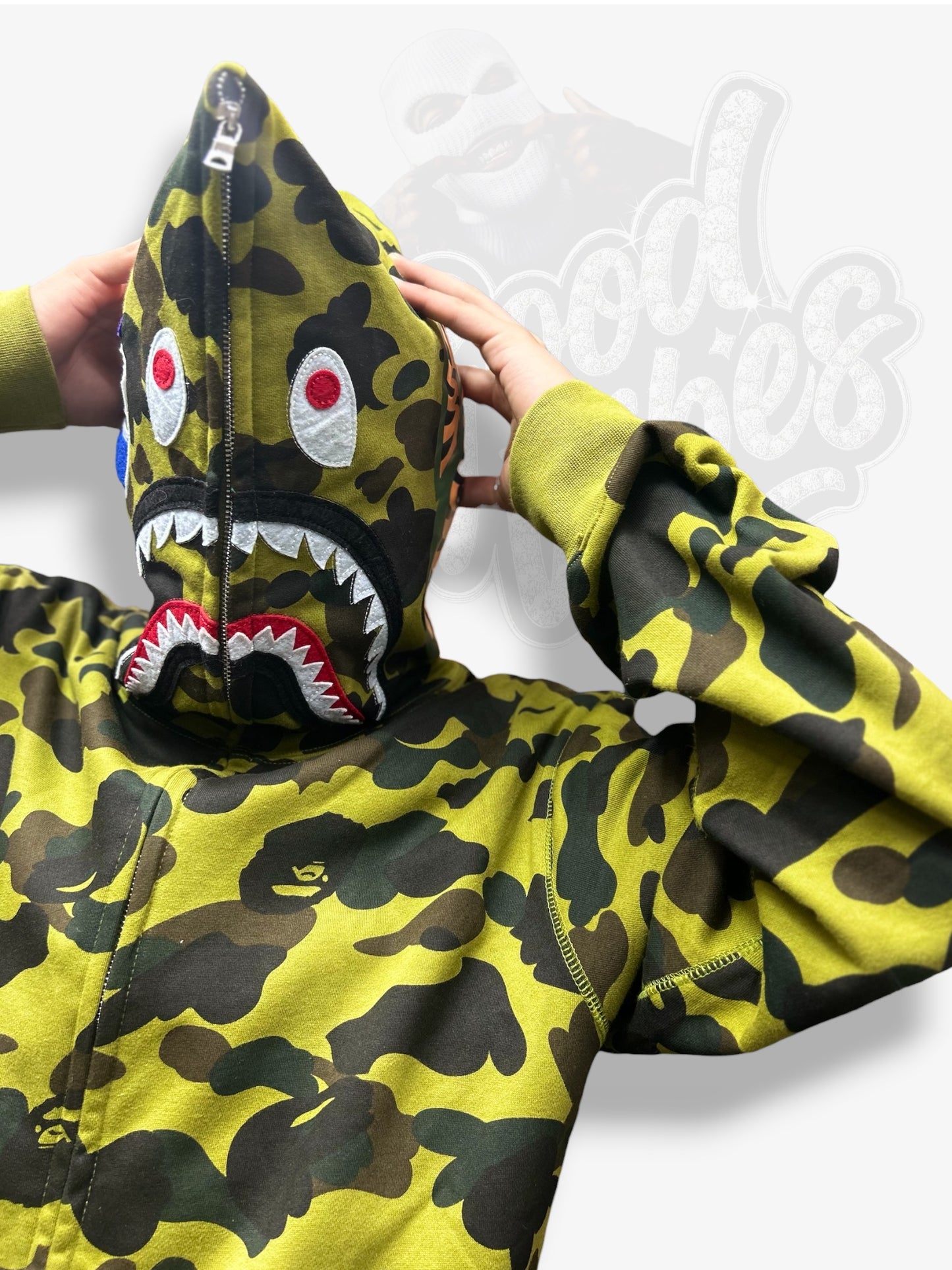CHAQUETA BAPE SHARK EXCLUSIVE.