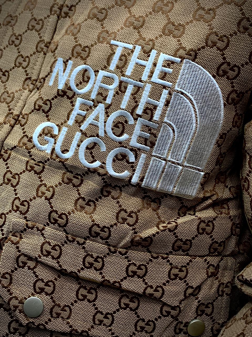 CHAQUETA GUCCI X NORTH FACE TIPO PUFFER.